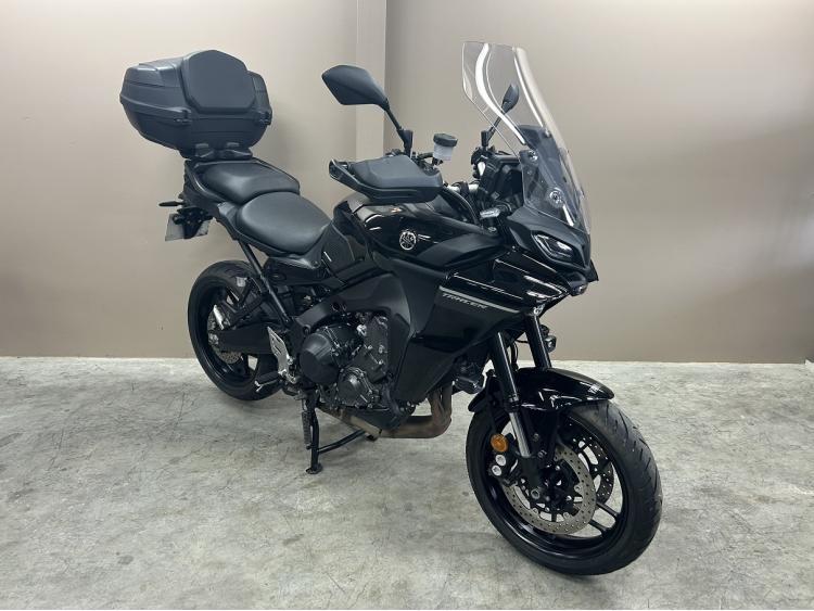 YAMAHA TRACER 9