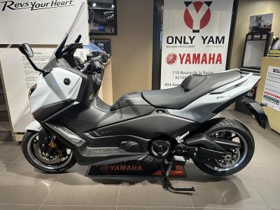 YAMAHA XP T-MAX 560 TECH MAX